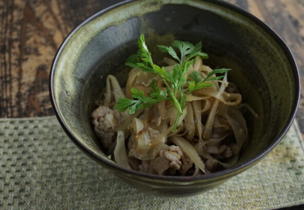 新ごぼうとしゃぶしゃぶ肉の酢醤油和え