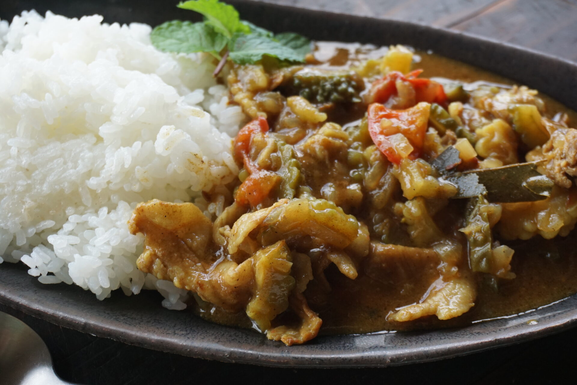 にがうりと豚肉のカレー