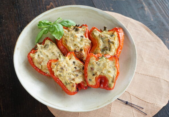 赤いパプリカのファルシ