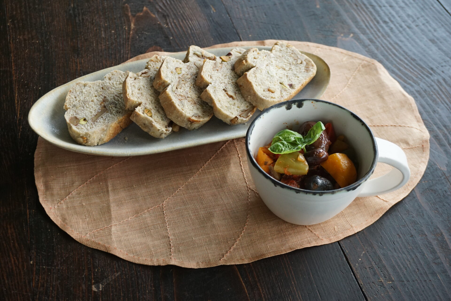 カポナータと天然酵母のパン