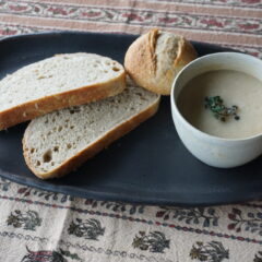 天然酵母のパンとかぶのスープ