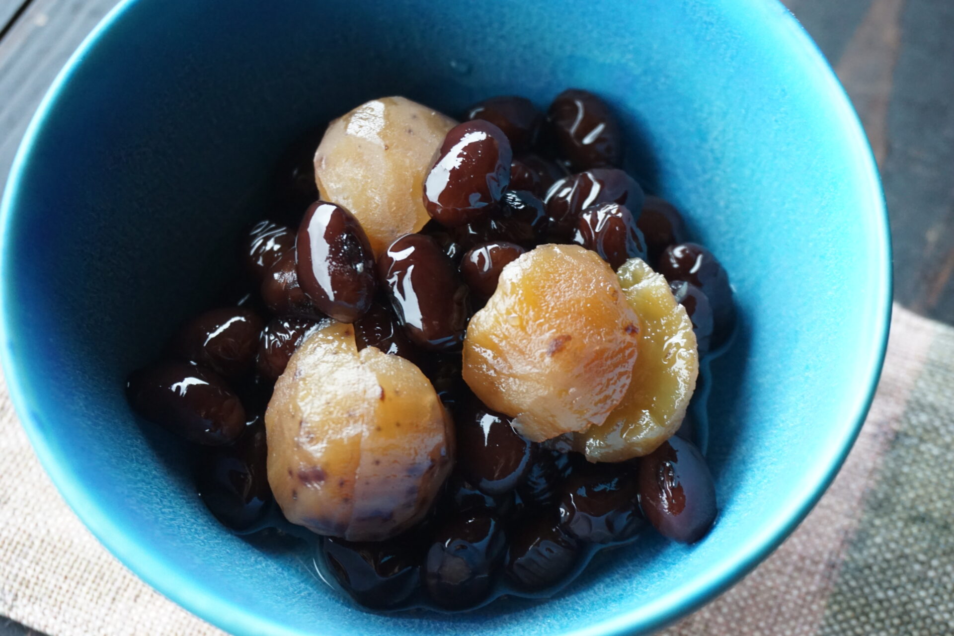 蜜で炊いた葡萄豆