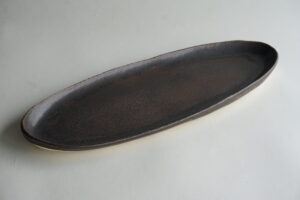 黒釉長皿