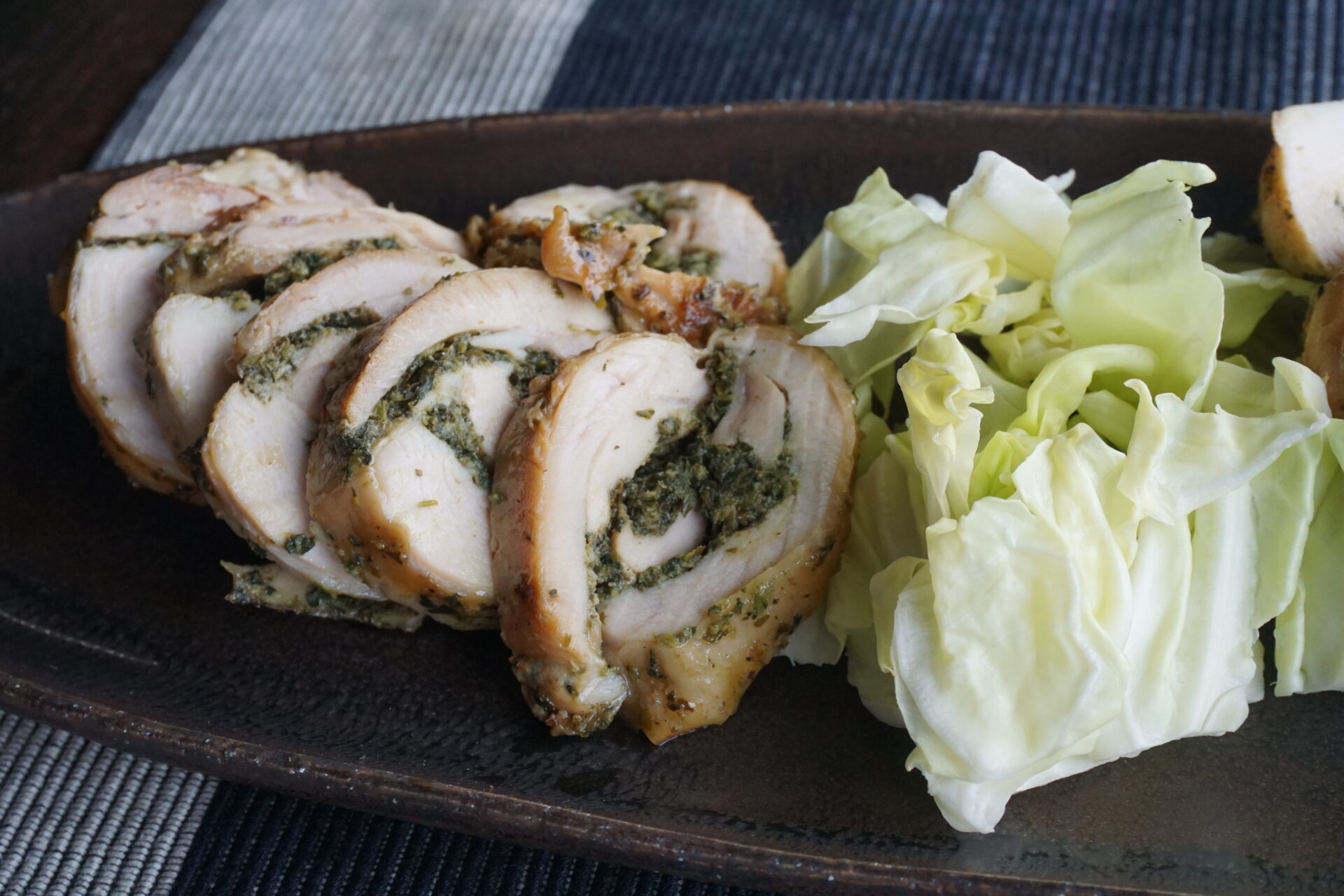 鶏肉のグリーンペーストロール