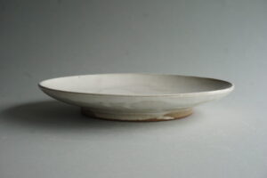白釉大皿
