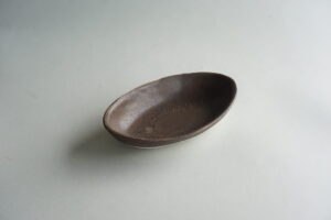 黒釉オーパル小皿